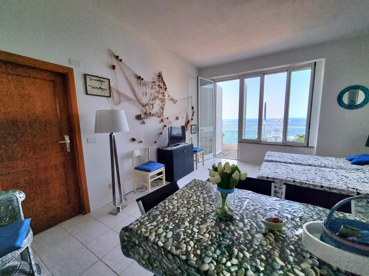 Appartamenti La Terrazza Sulle Ghiaie - Goelba Portoferraio Quarto foto